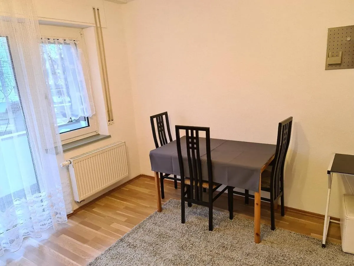 Apartment Nr.5 In : Nurnbegerstr.23, 70374 シュトゥットガルト